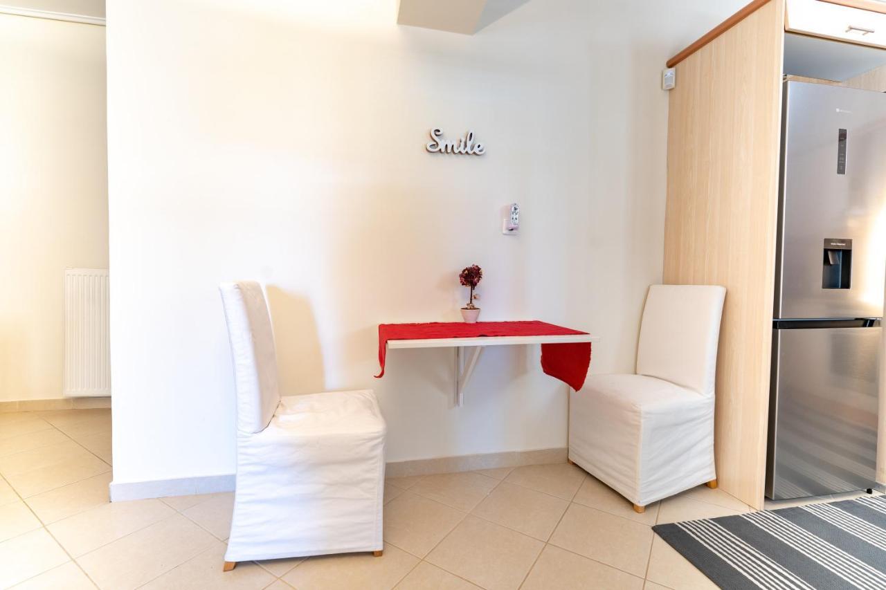 Koropi 3 Bedroom Apartment 4 Pers Εξωτερικό φωτογραφία