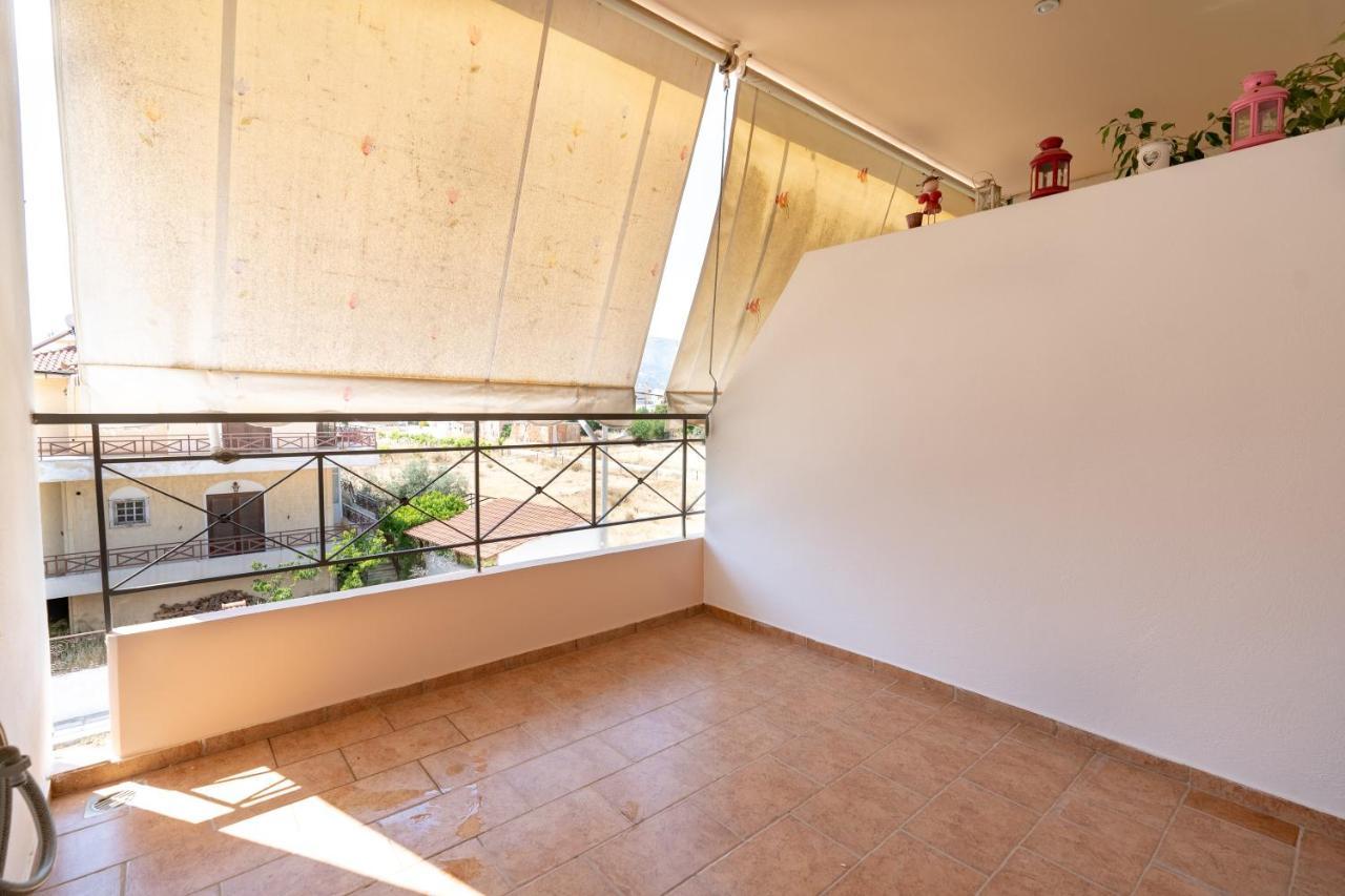 Koropi 3 Bedroom Apartment 4 Pers Εξωτερικό φωτογραφία